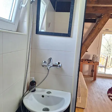 別荘 Vikendica Varosiste Rogatica