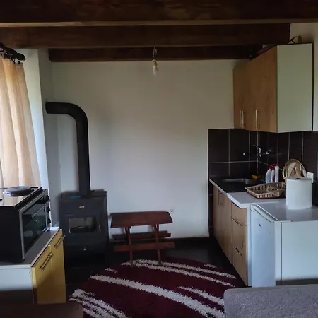 Casa de Férias Vikendica Varosiste